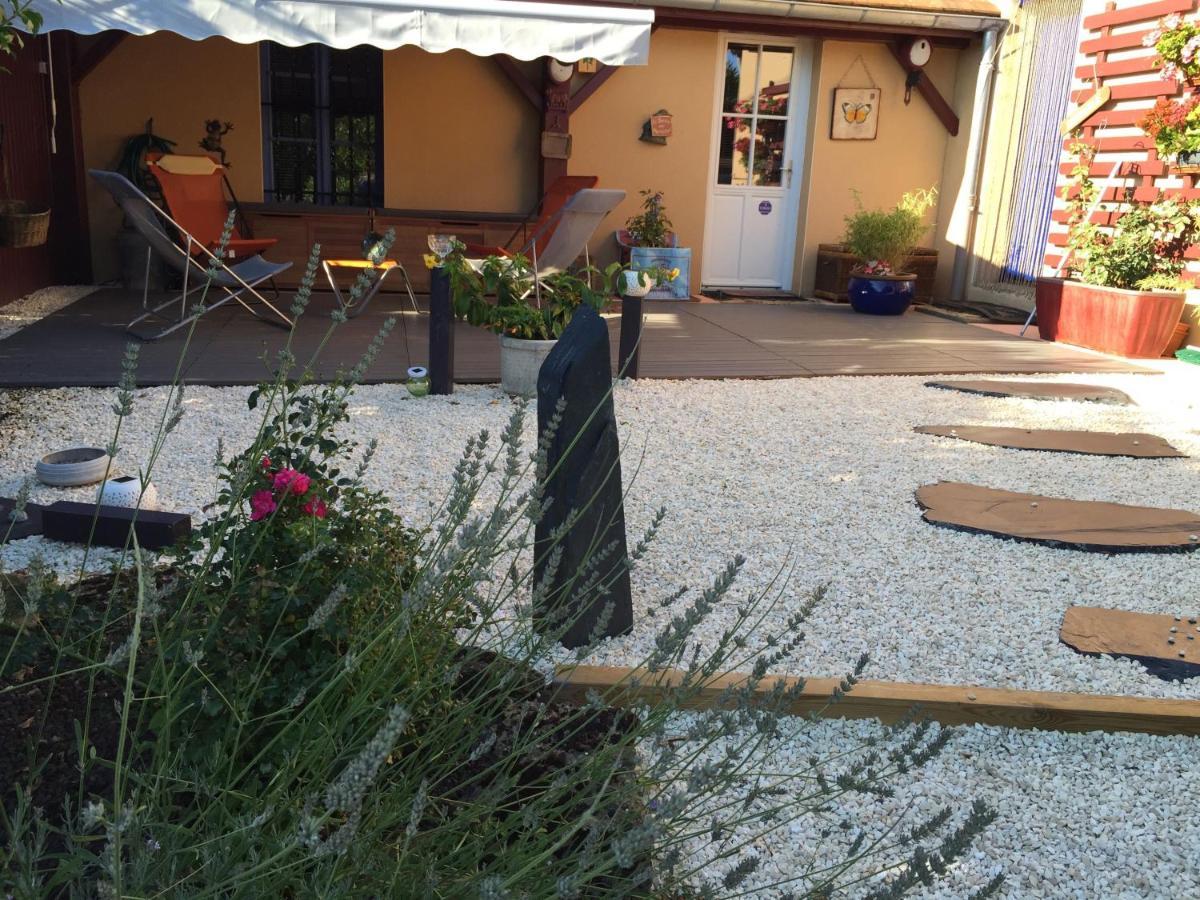 Le Jardin De Theleme "Charme Discret Pour Un Nid Douillet" Villa Mazille Exterior photo